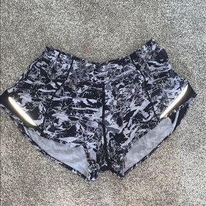 Lululemon hotty hot short